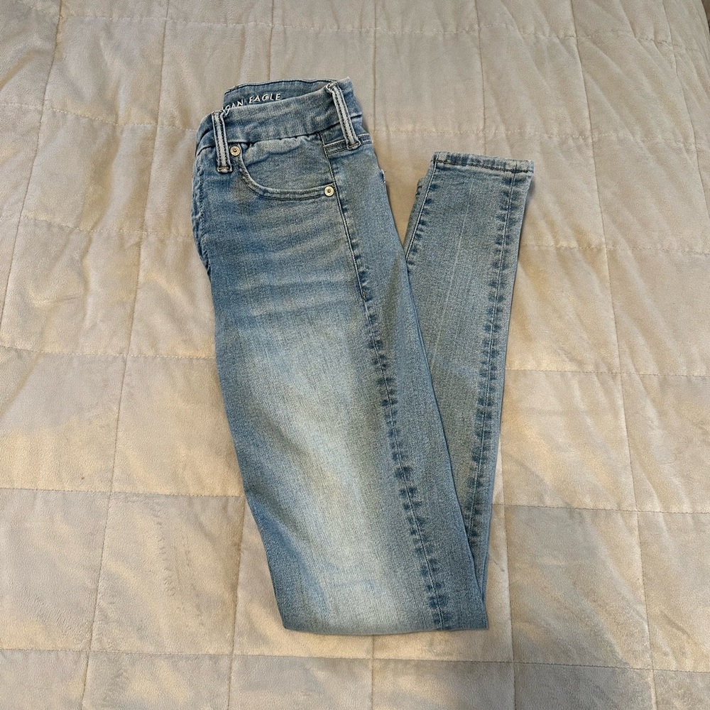 American Eagle Super Hi-Rise Jegging.
